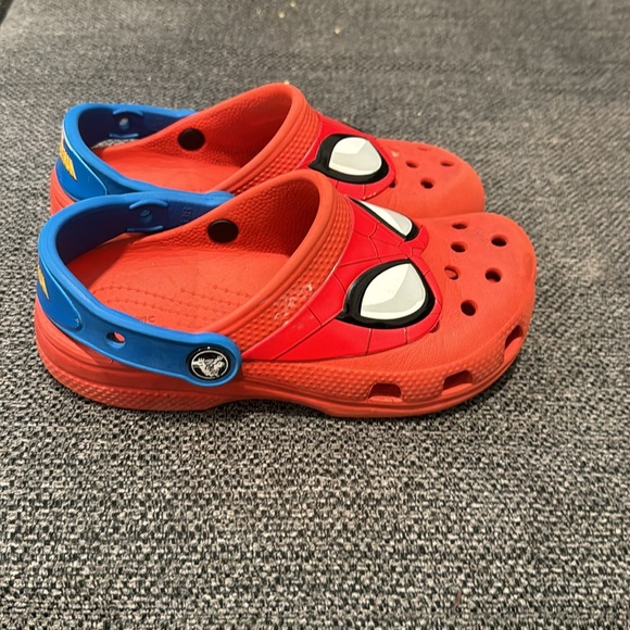 SPIDER-MAN Crocs size 13 ( crocs Size 13) - Picture 3 of 5